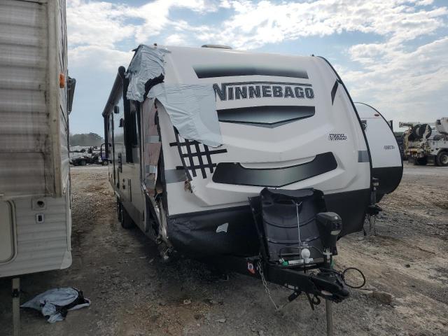  Salvage Winnebago 2801bhs