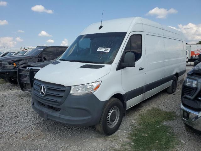  Salvage Mercedes-Benz Sprinter