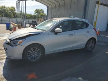  Salvage Toyota Yaris
