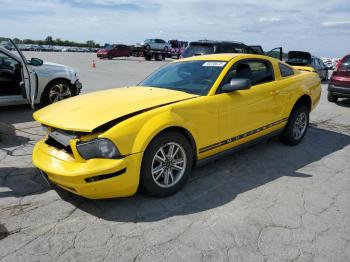  Salvage Ford Mustang