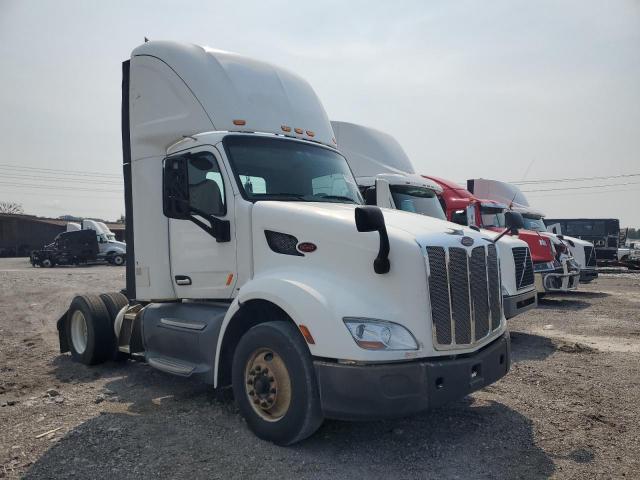  Salvage Peterbilt Tractor 579