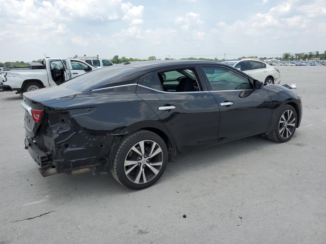 Nissan Maxima 3.5s Image 2