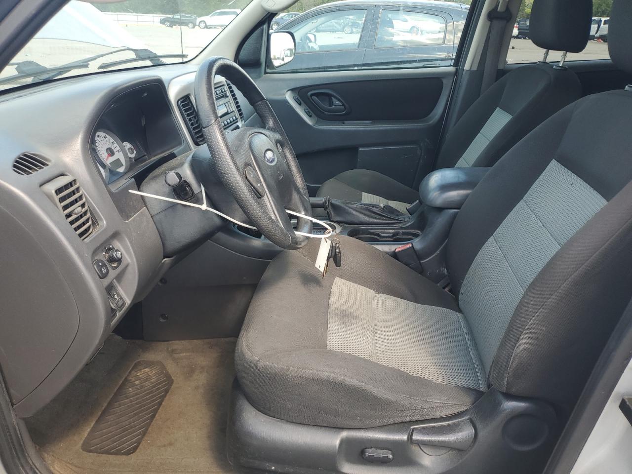 Ford Escape Xlt Image 6