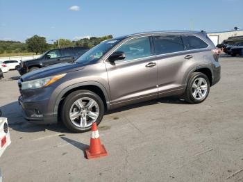  Salvage Toyota Highlander