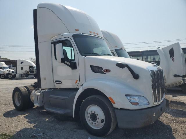  Salvage Peterbilt Tractor 579
