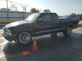  Salvage Chevrolet S-10