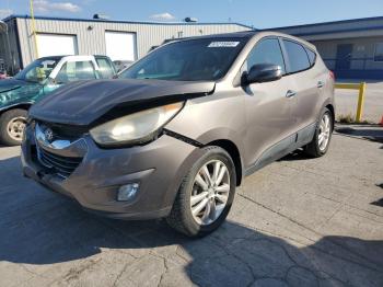  Salvage Hyundai TUCSON