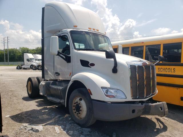  Salvage Peterbilt Tractor 579