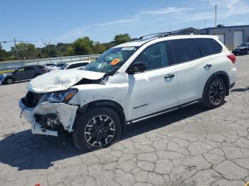  Salvage Nissan Pathfinder