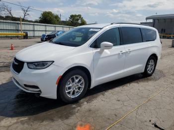  Salvage Chrysler Pacifica