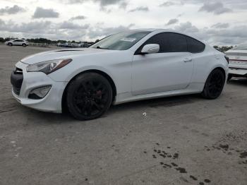  Salvage Hyundai Genesis