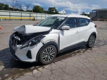  Salvage Nissan Kicks