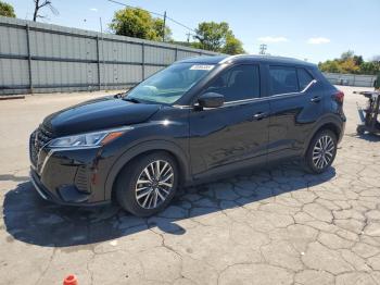  Salvage Nissan Kicks