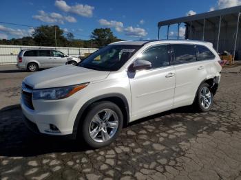  Salvage Toyota Highlander