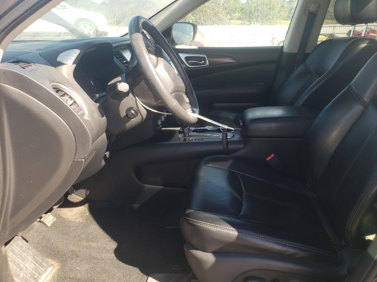 Nissan Pathfinder S Image 4