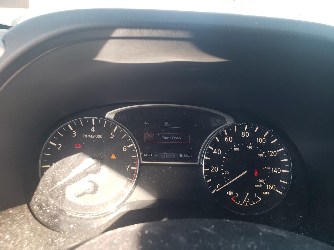 Nissan Pathfinder S Image 11