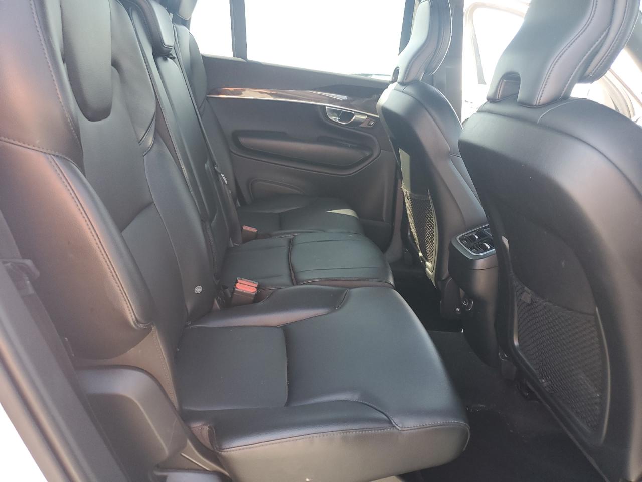 Volvo XC90 T5 Momentum Image 9