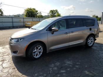  Salvage Chrysler Pacifica