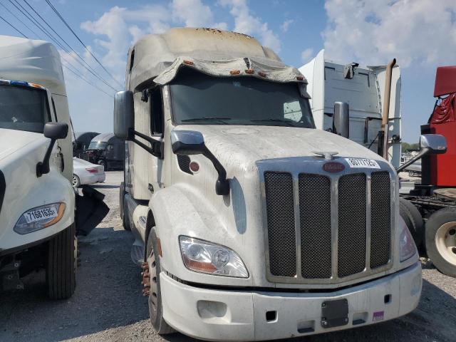  Salvage Peterbilt 579