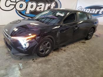  Salvage Kia K4 Lx