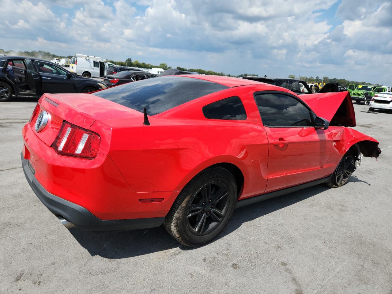 Ford Mustang Image 3