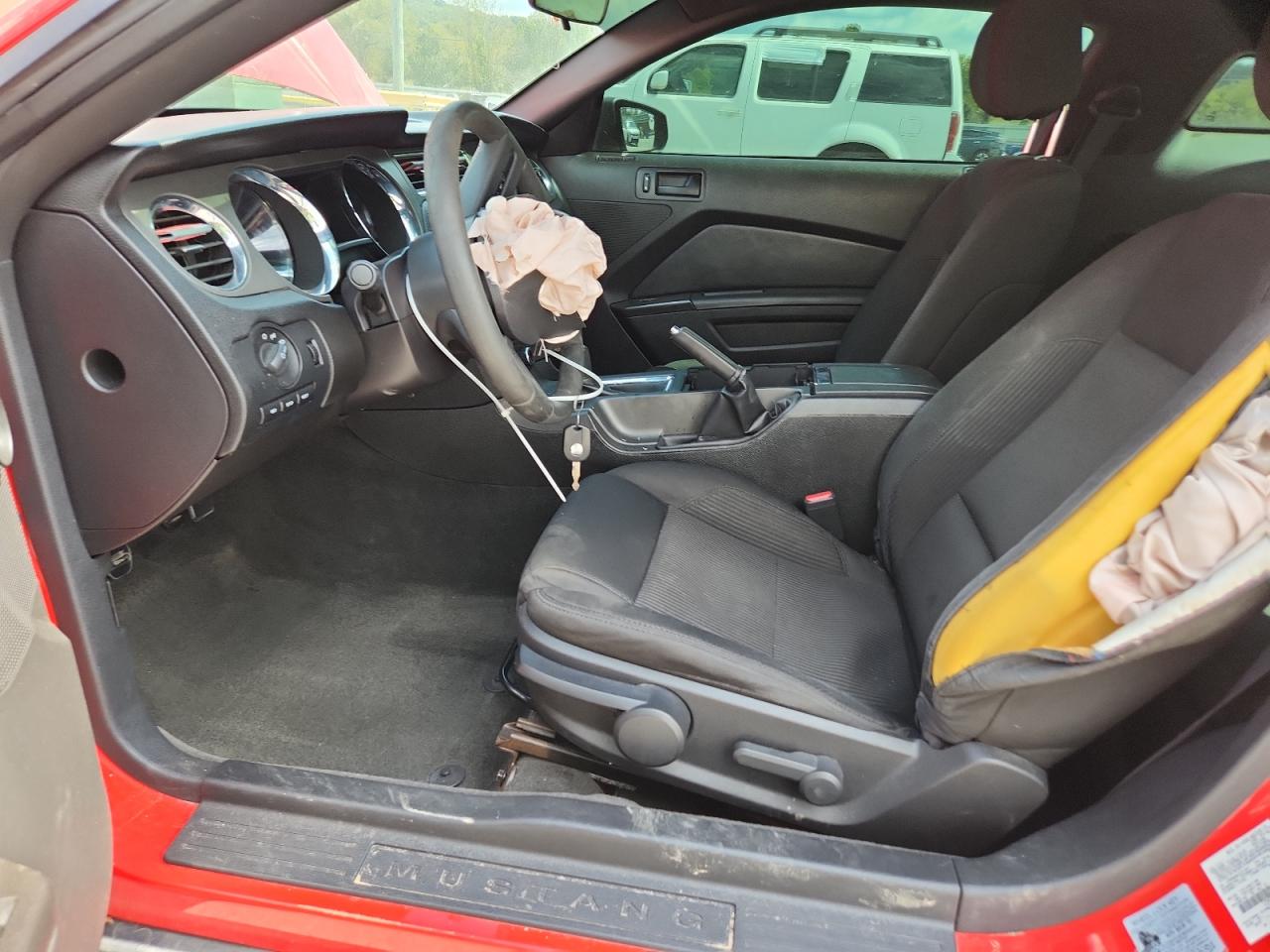 Ford Mustang Image 5