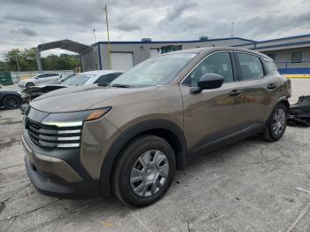 Salvage Nissan Kicks