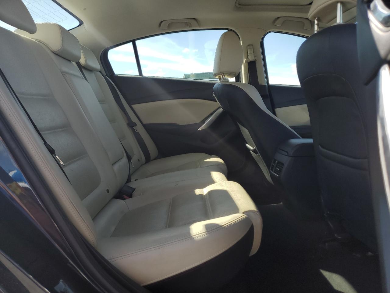 Mazda 6 Grand Touring Image 4