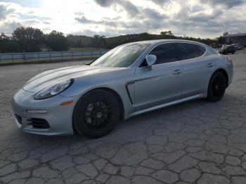  Salvage Porsche Panamera