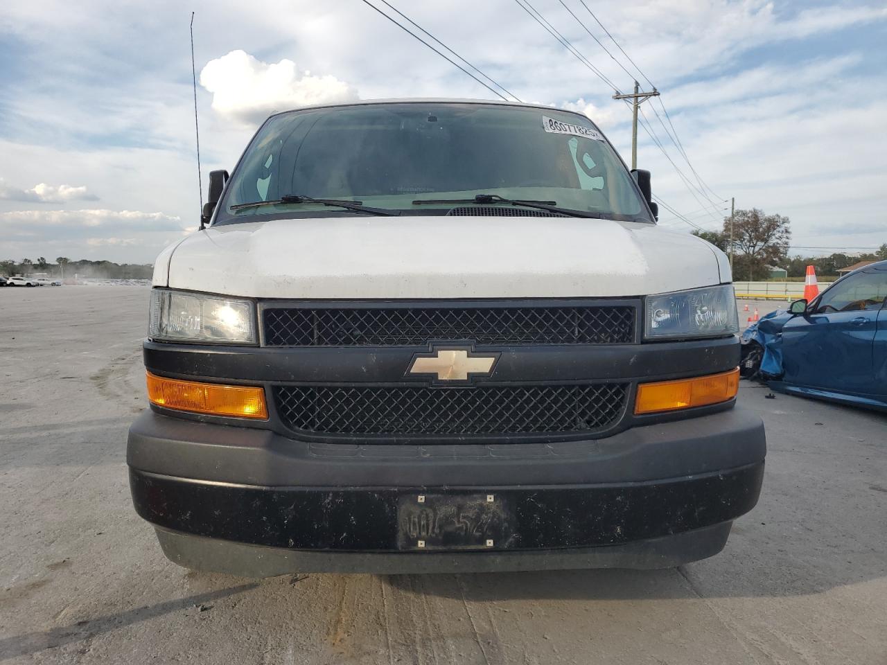 Chevrolet Express Image 5