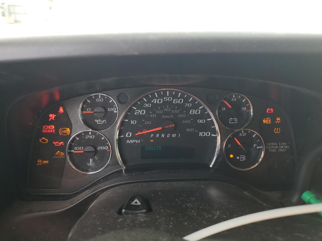 Chevrolet Express Image 12