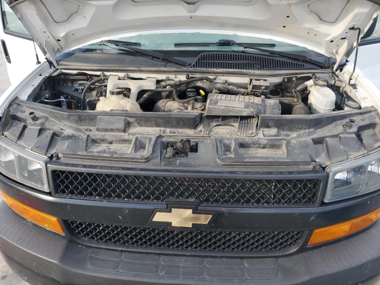 Chevrolet Express Image 10