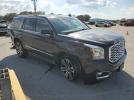 GMC Yukon Denali Image 9