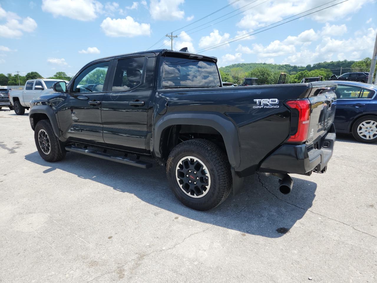 Toyota Tacoma Double Cab Image 3