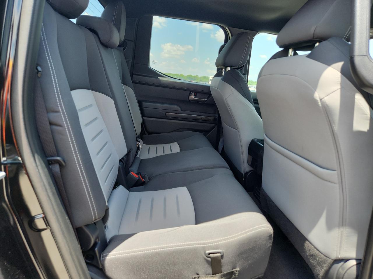 Toyota Tacoma Double Cab Image 7