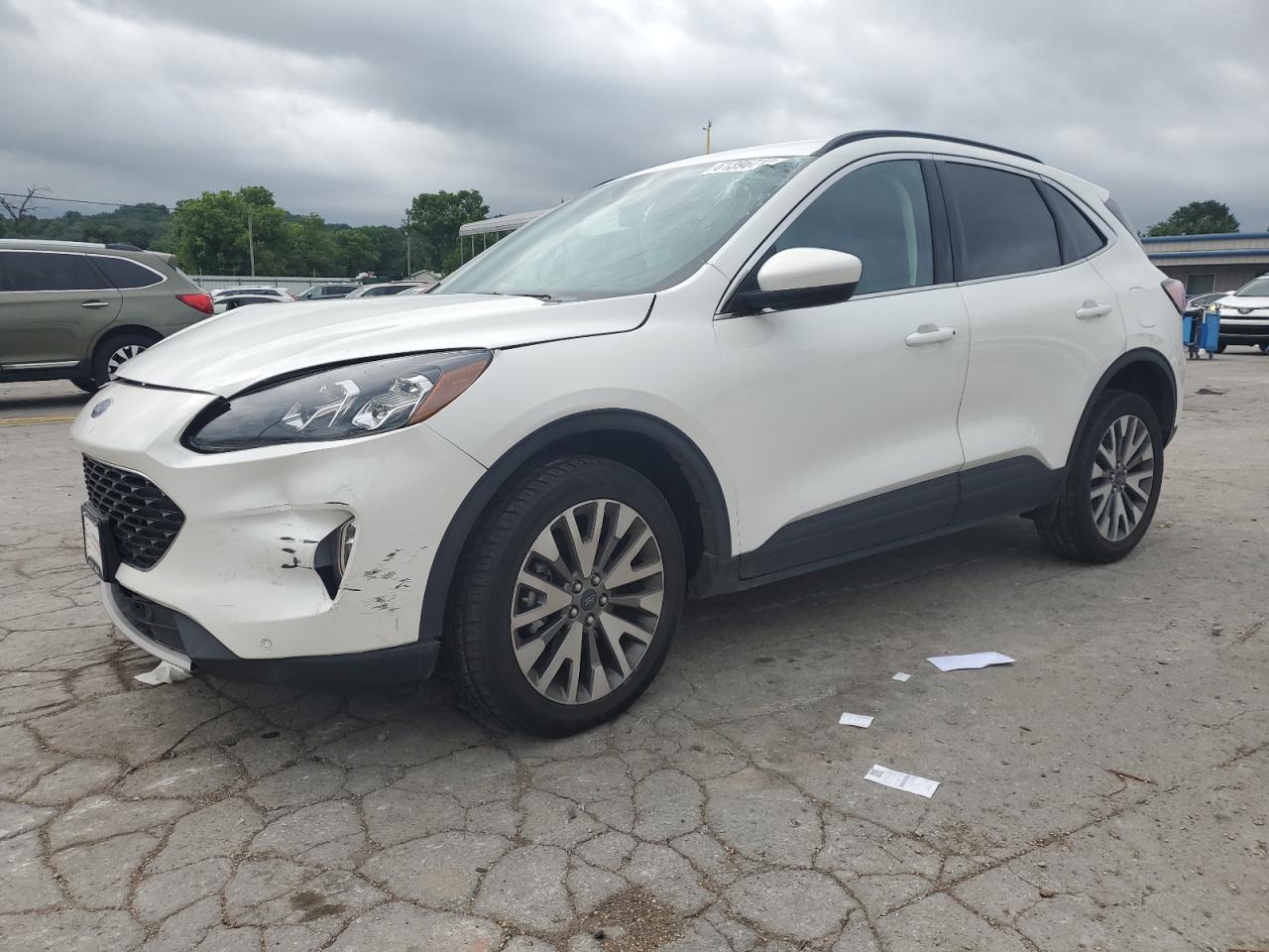 Ford Escape Titanium Image 1