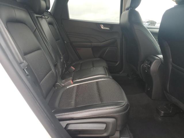 Ford Escape Titanium Image 13