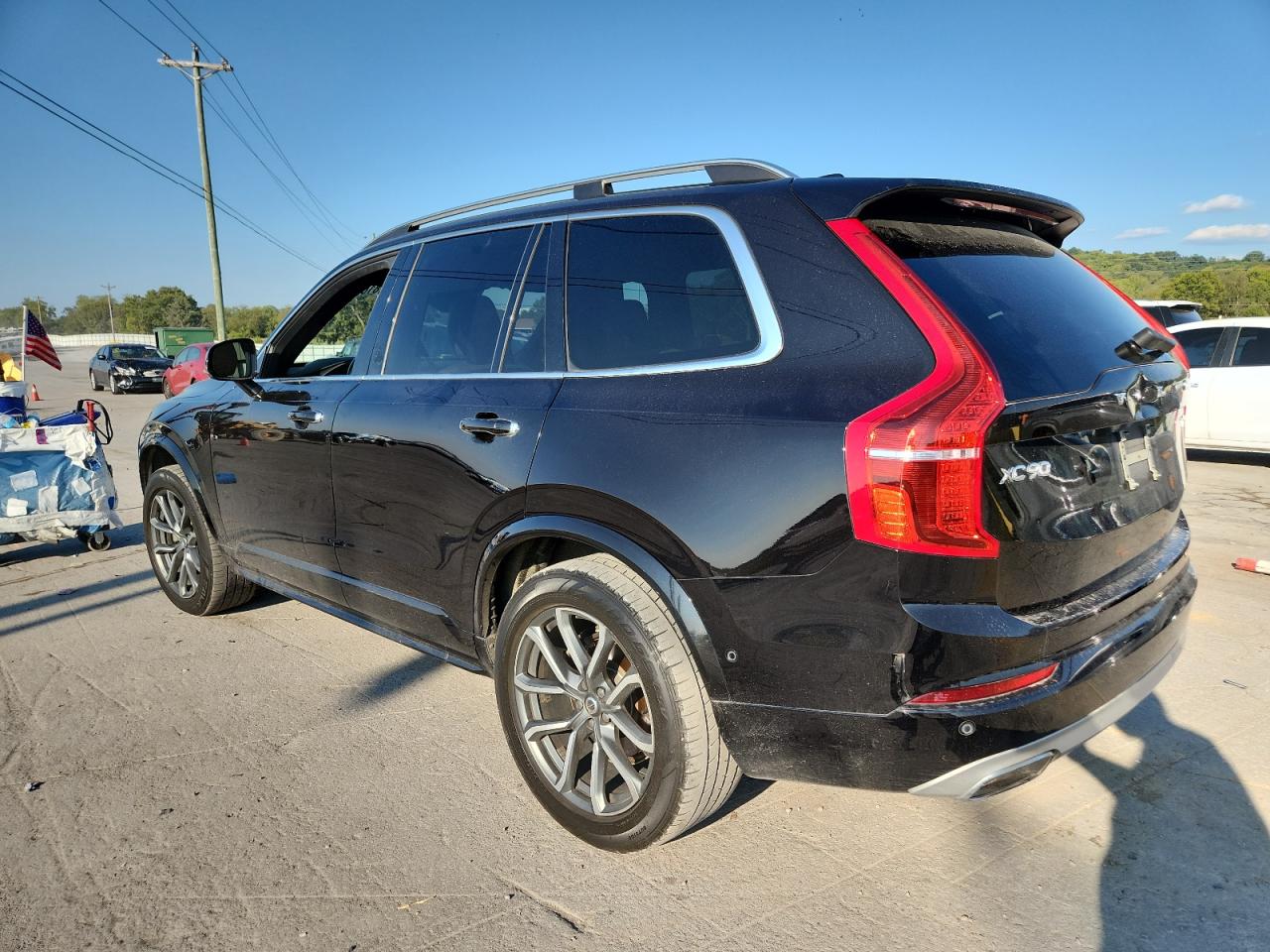 Volvo XC90 T6 Momentum Image 3