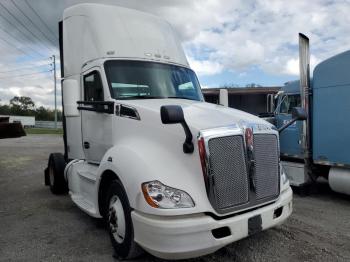 Salvage Kenworth T680