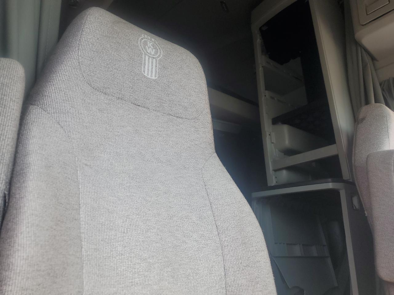 Kenworth Constructi T680 Image 8