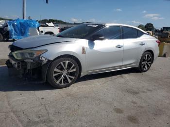  Salvage Nissan Maxima