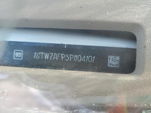 GMC Savana G2500 Image 6