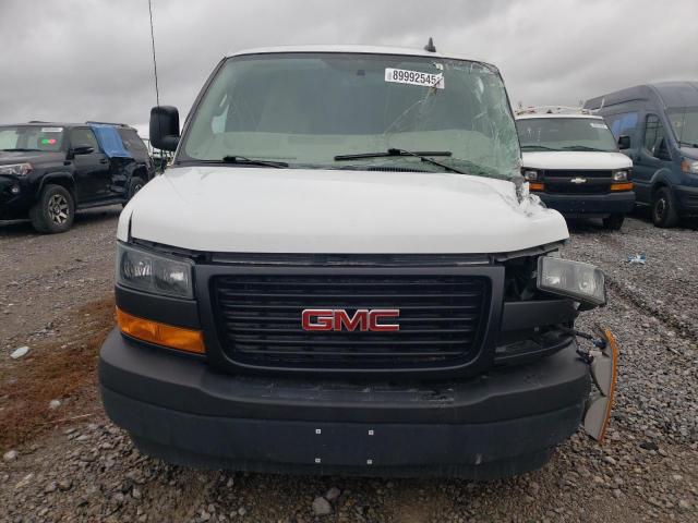 GMC Savana G2500 Image 9