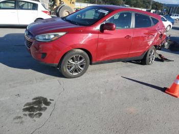  Salvage Hyundai TUCSON