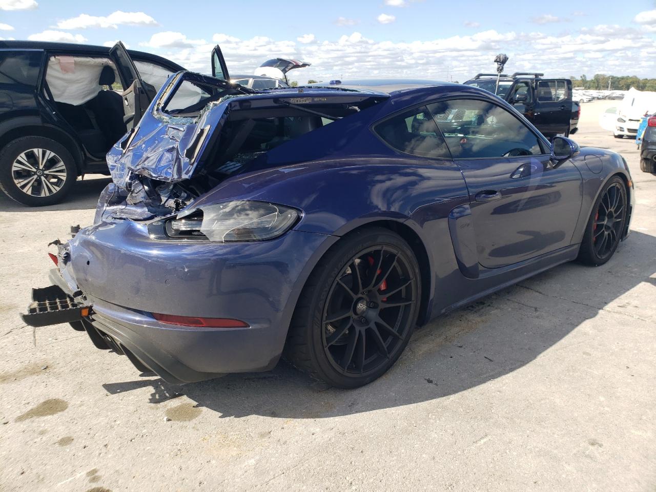 Porsche Cayman Gt4 Image 4