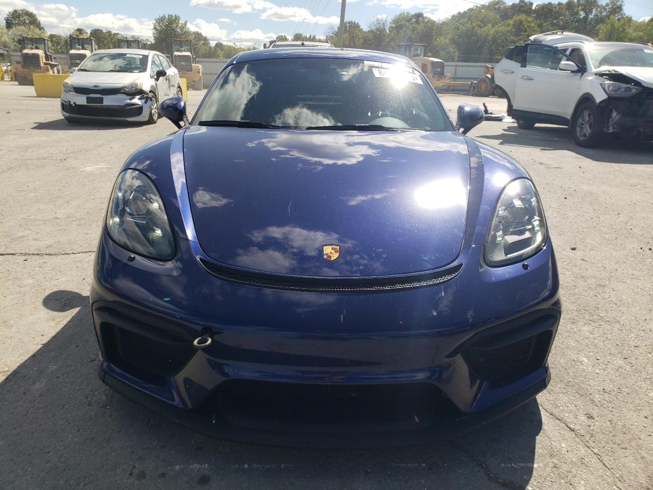 Porsche Cayman Gt4 Image 3