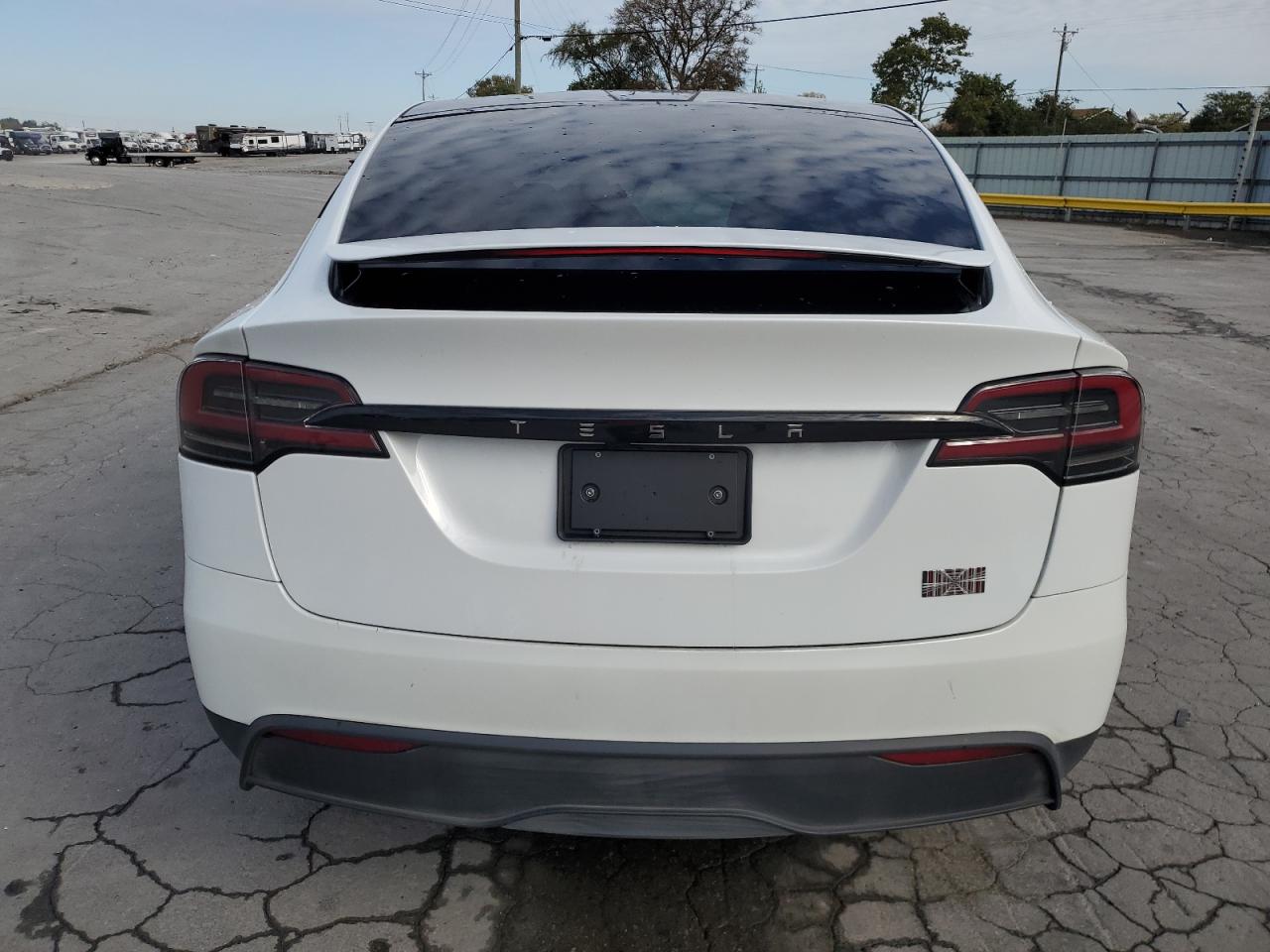 Tesla Model X Image 8