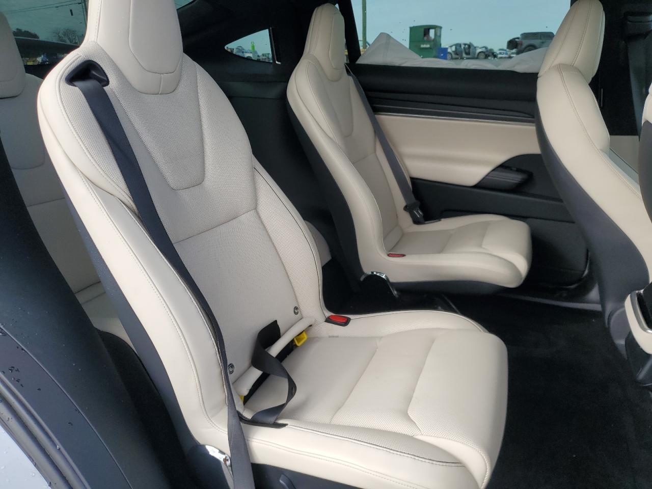 Tesla Model X Image 9