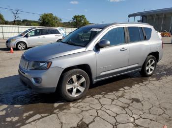  Salvage Jeep Compass