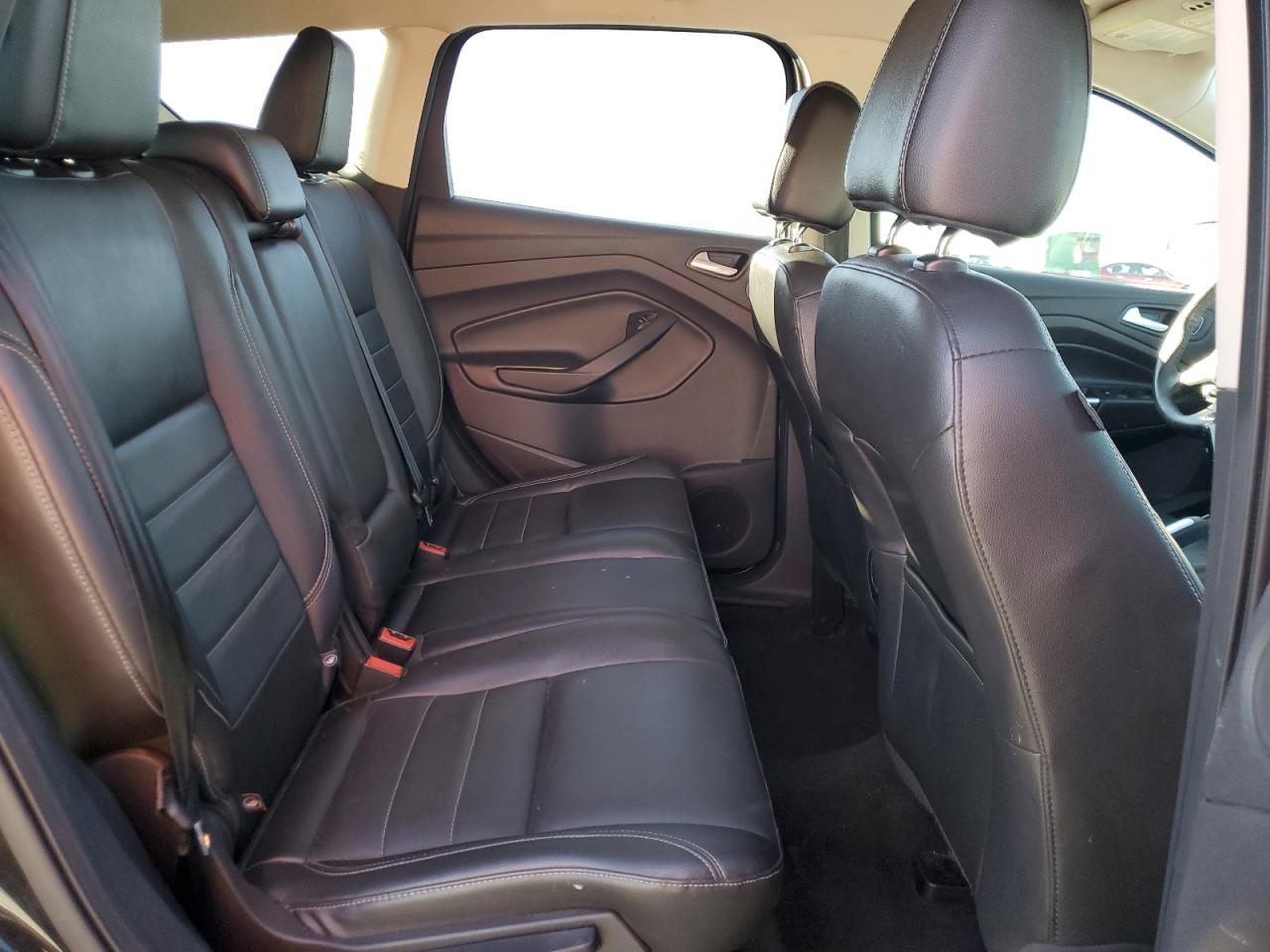 Ford Escape Titanium Image 10